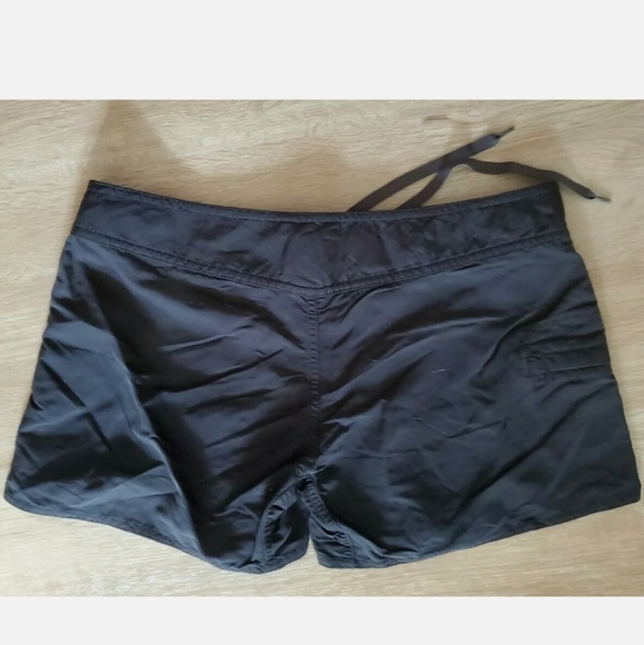 Patagonia Womens Shorts Size 4 Wavefarer Black - Picture 3 of 3